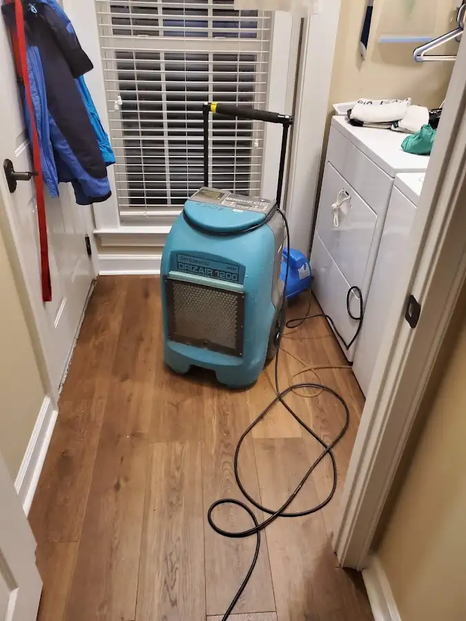Commercial dehumidifier deployed for Crawl Space Restoration in South Windsor